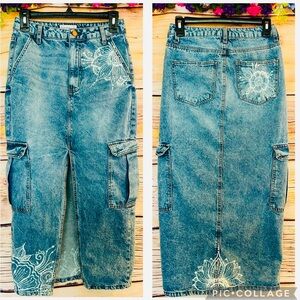 Love Fire Upcycled Bleach Hand Painted Floral Boho Cargo Denim Maxi Skirt Size 5
